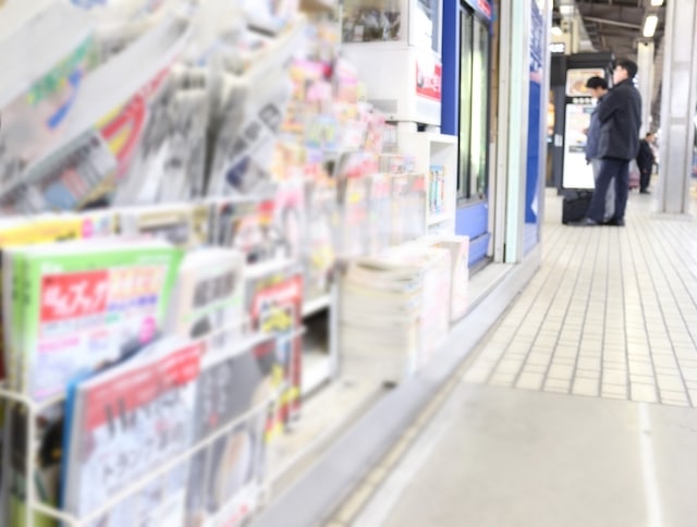 担当者必見｜週刊新潮と週刊文春の広告料金・読者層・効果を徹底比較